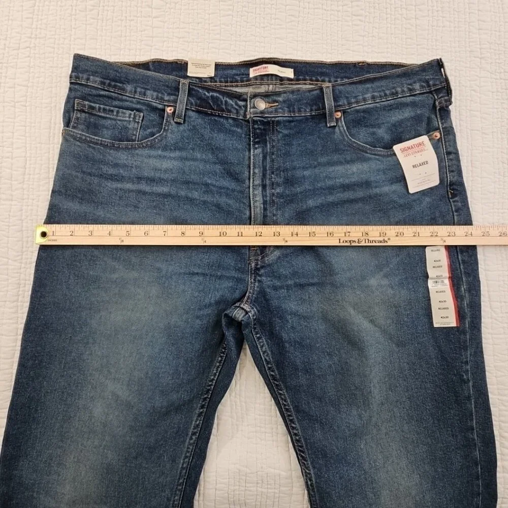 NEW Levi's Signature Series Jeans Men's‎ 42x30 Medium Wash Stretch Denim Relaxed
